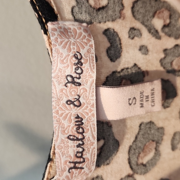NWT Harlow & Rose Women's Sz S Animal Print Midi Dress w/Ruching - Picture 4 of 7